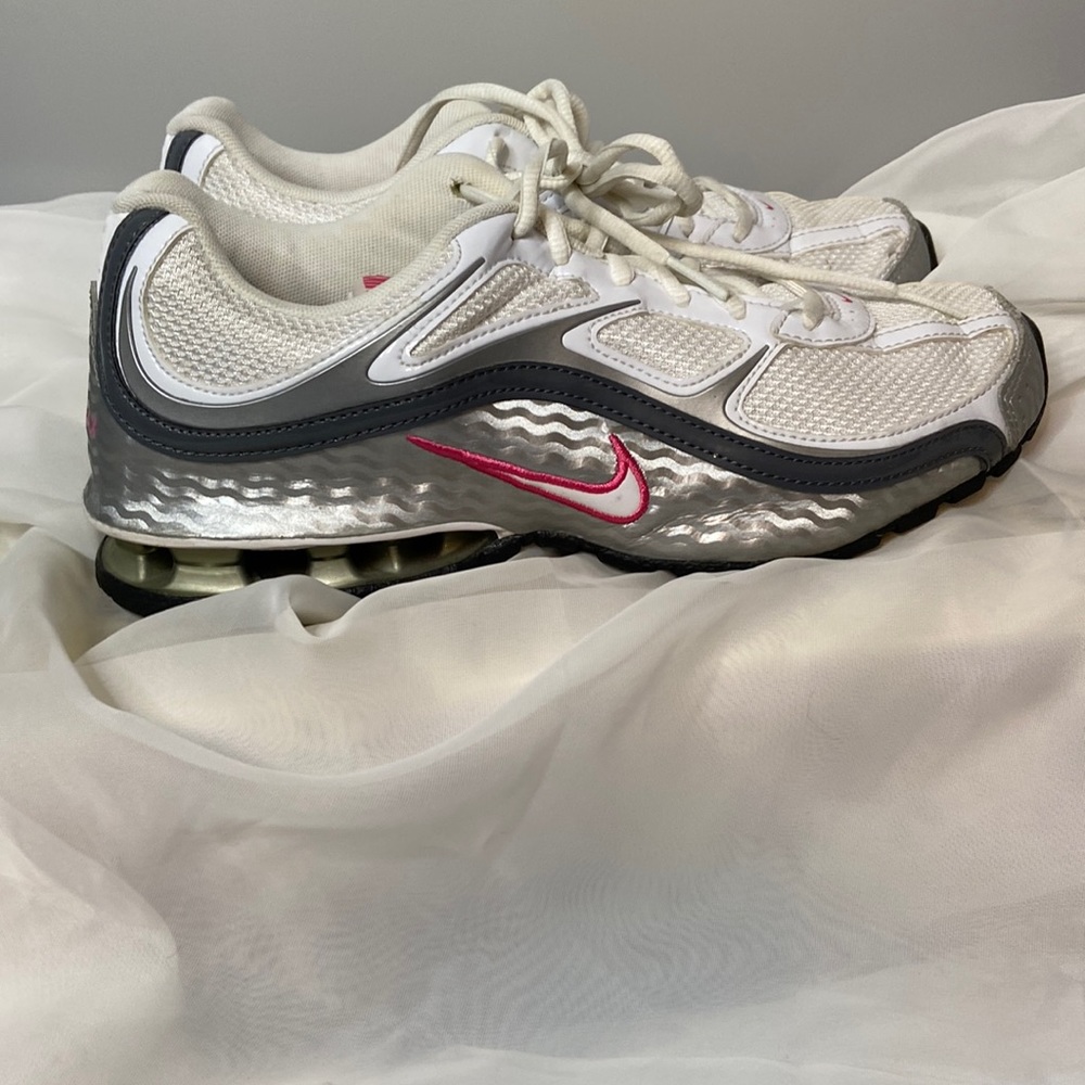 Nike Relax Run 5 Shoes Women's Size 8.5